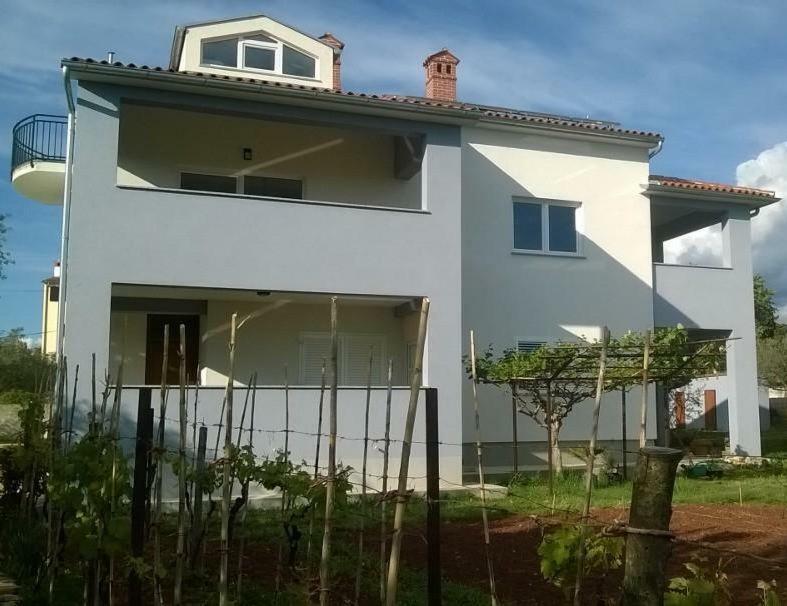 Apartments Villa Ulivo - Apartment Sol فاجانا المظهر الخارجي الصورة